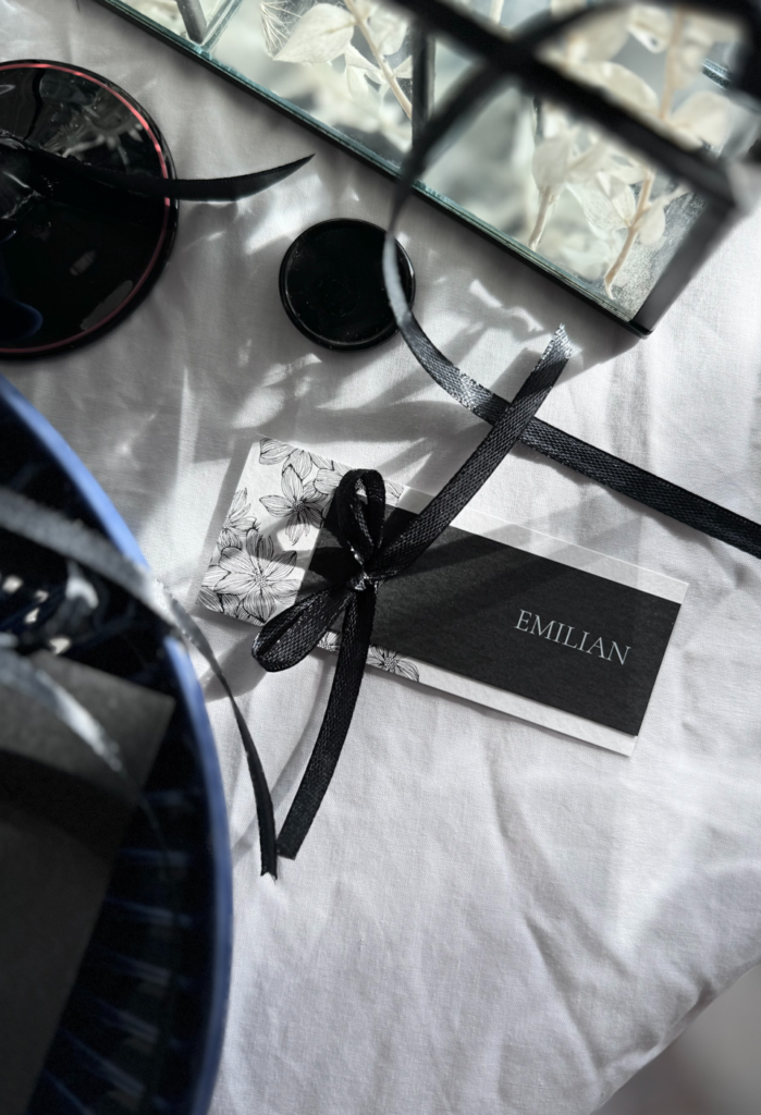 Winietka Black Bow