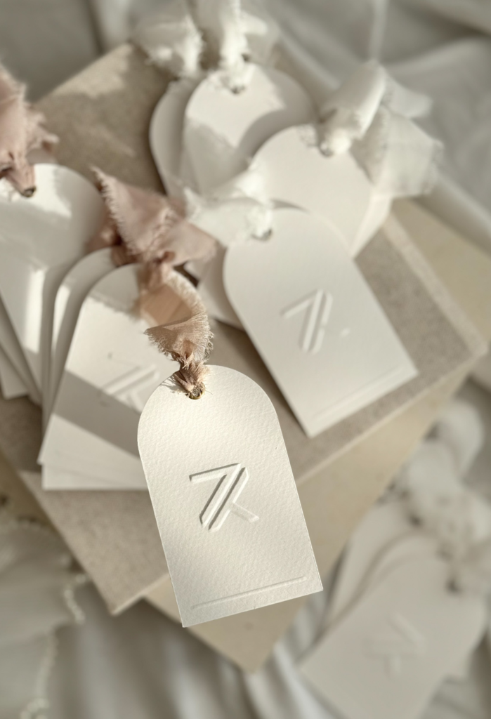 Premium Wizytówka z Tłoczonym Logo